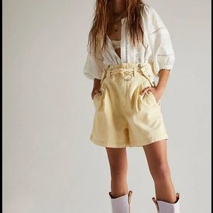 we the free overall shorts so cute! ⭐